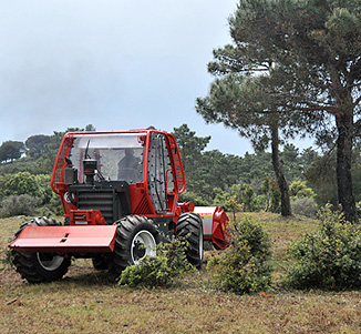 Tracteur débroussailleur